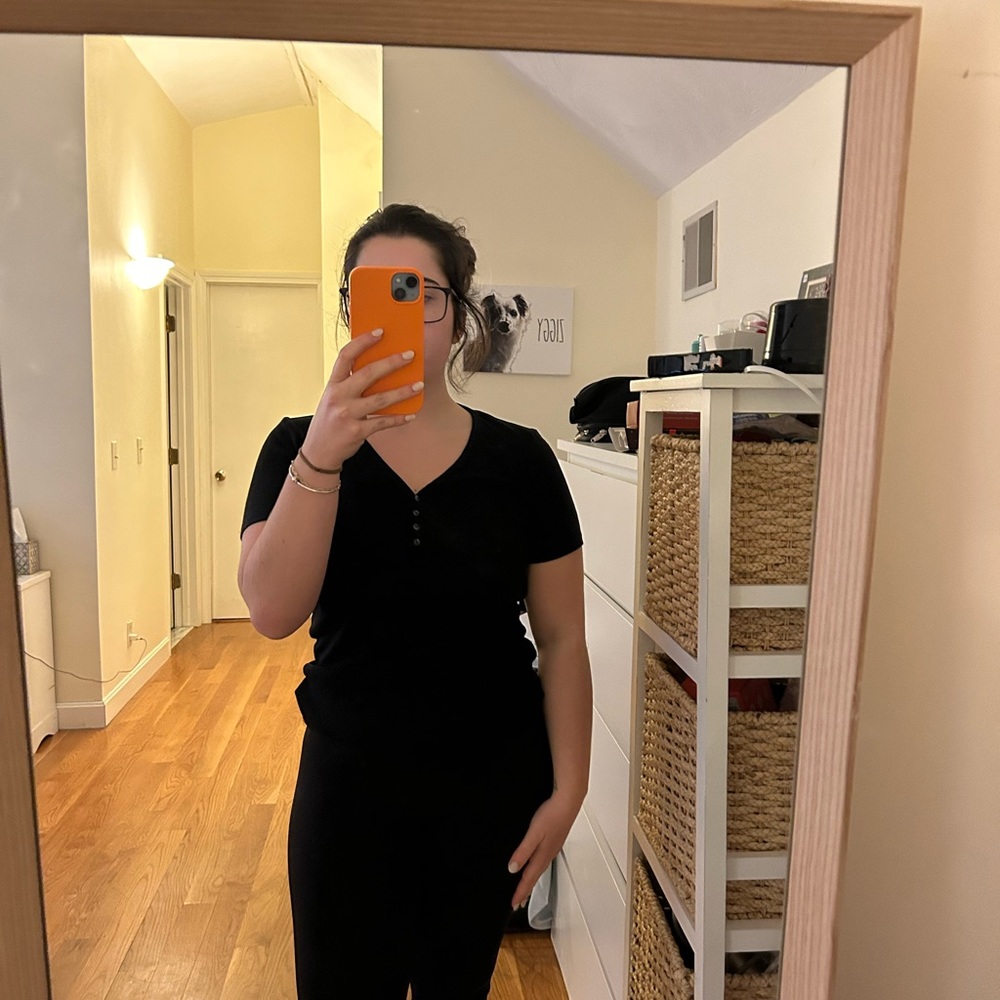 GAP tee - Picture 2 of 2